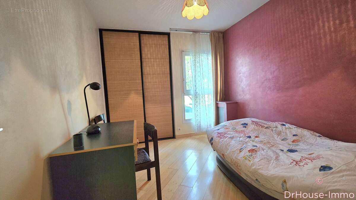 Appartement à LA COURNEUVE