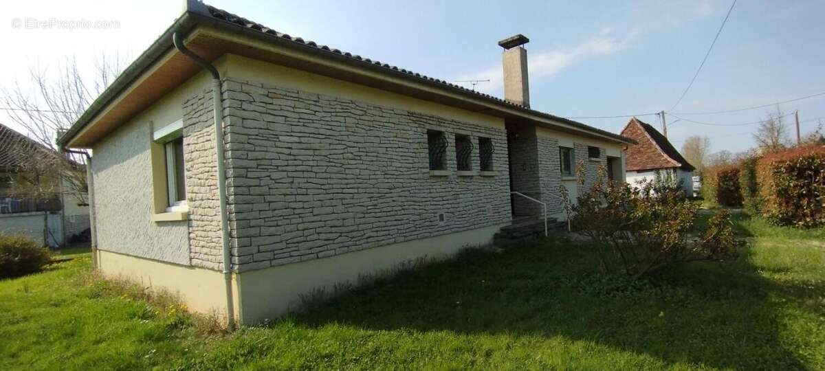 Maison à VAYRAC