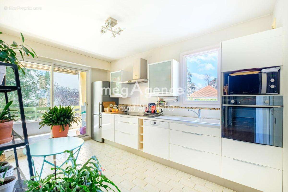 Appartement à CHAMPAGNE-AU-MONT-D'OR