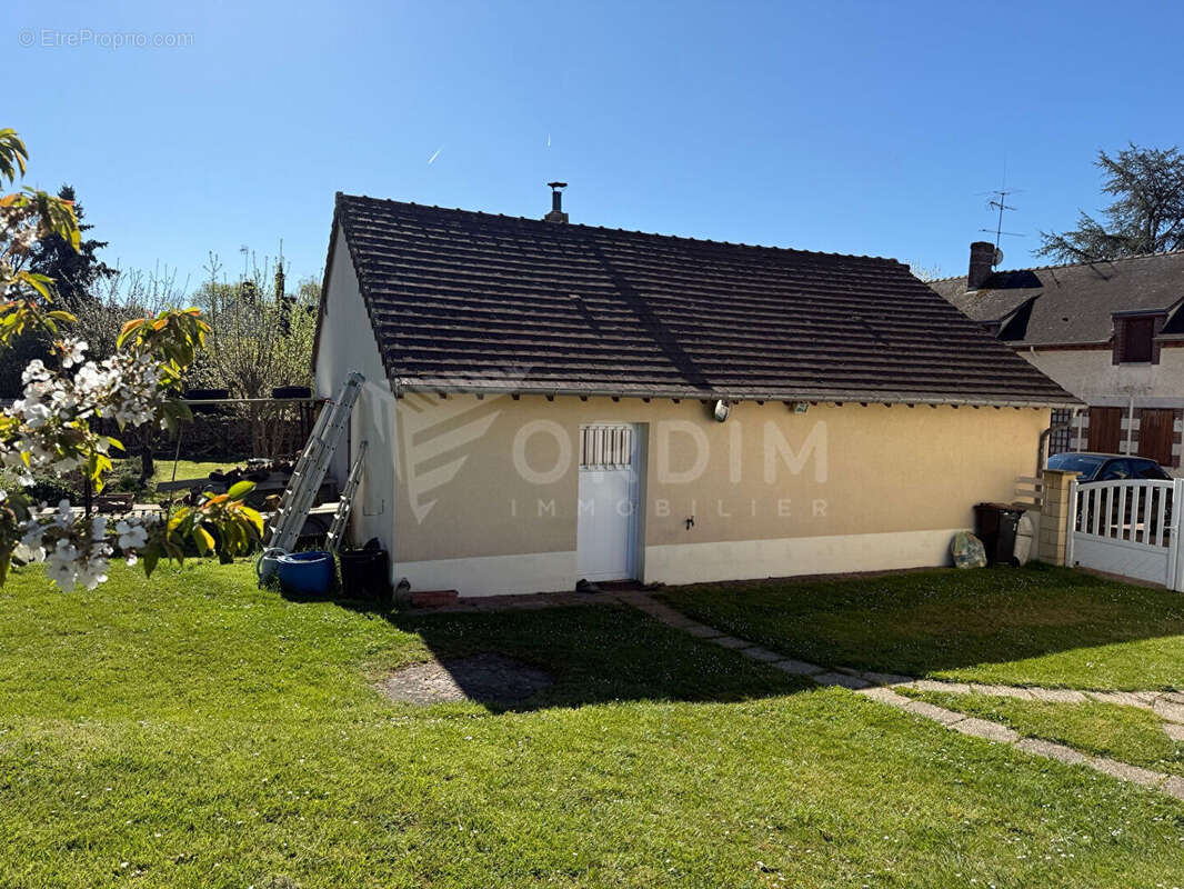 Maison à LAVAU