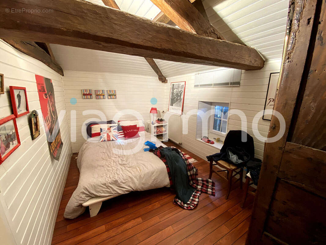 NUEIL-LES-AUBIERS  Maison de caractère 166m² - photo 11