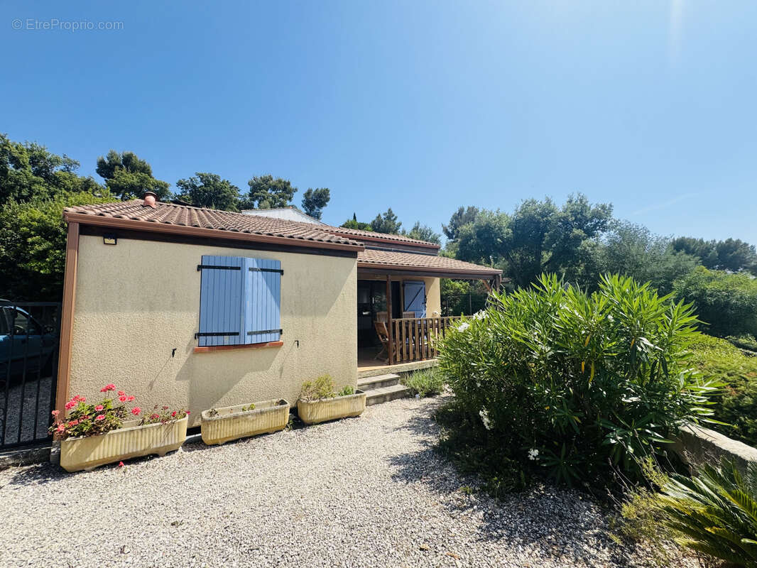 Coup de cœur à Bormes-les-Mimosas   Maison T4 avec vue sur les collines - photo 2