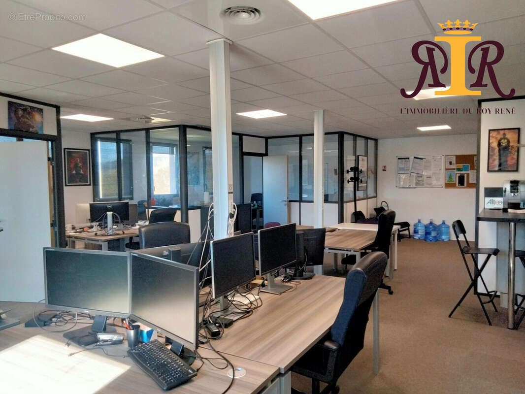 Commerce à CHATEAUNEUF-LE-ROUGE