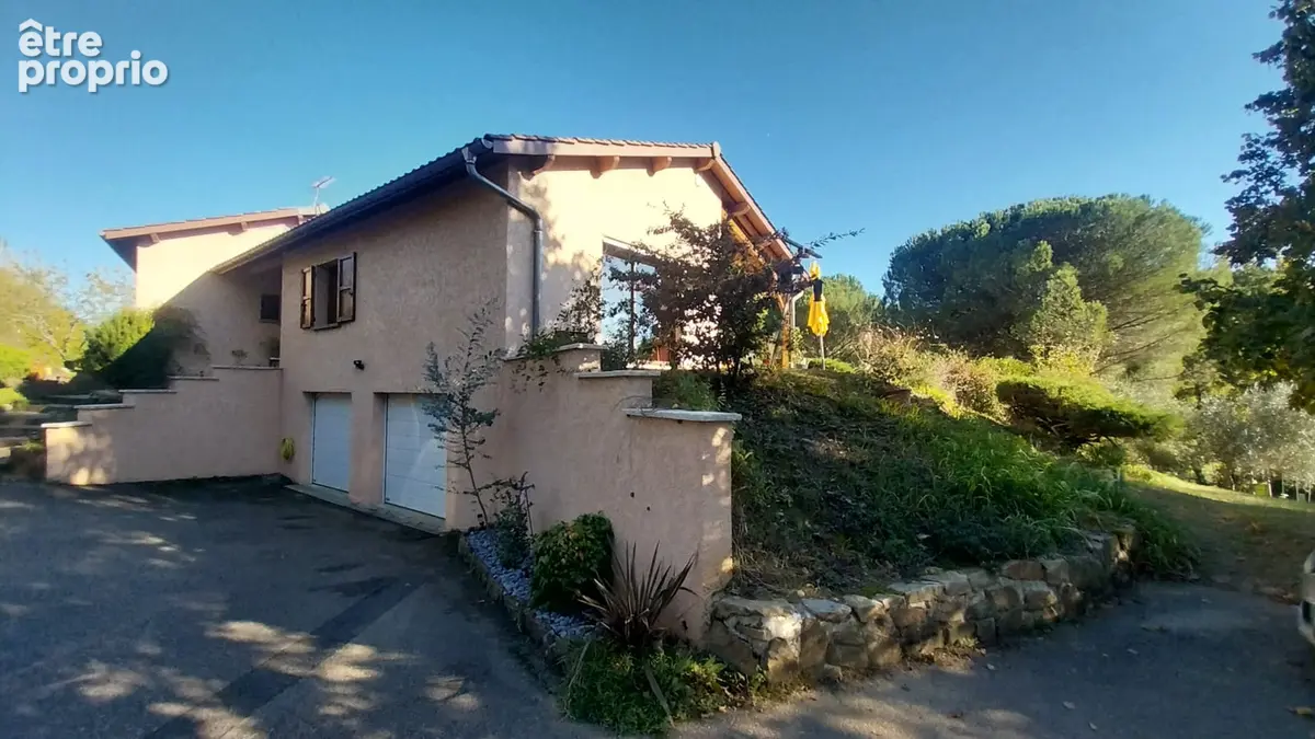 LES CÔTES-D'AREY - Maison 181 m², 5 chambres, piscine et terrain de 3 805 m² - photo 4