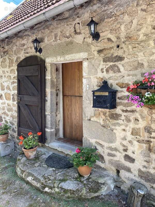 Maison à DOMPS