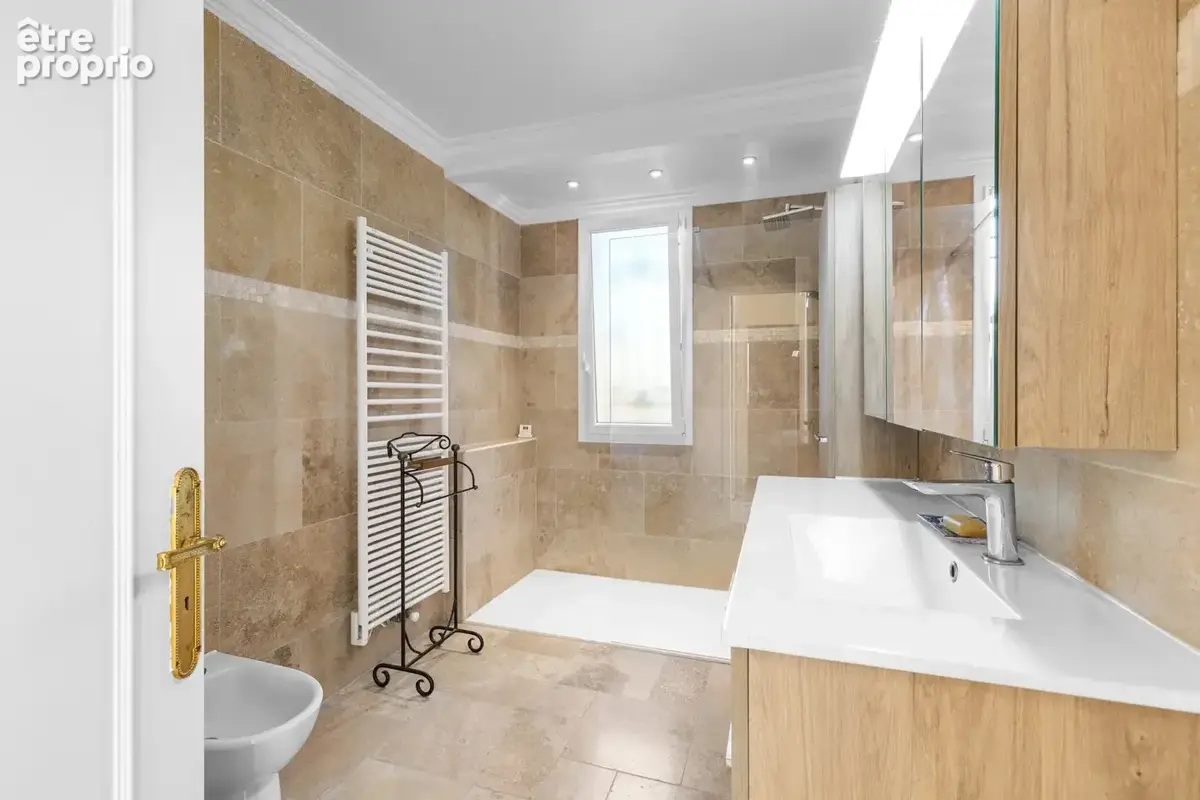 Nice Nord - Collines Saint-Sylvestre - Villa contemporaine 240m2 - jardin - photo 10