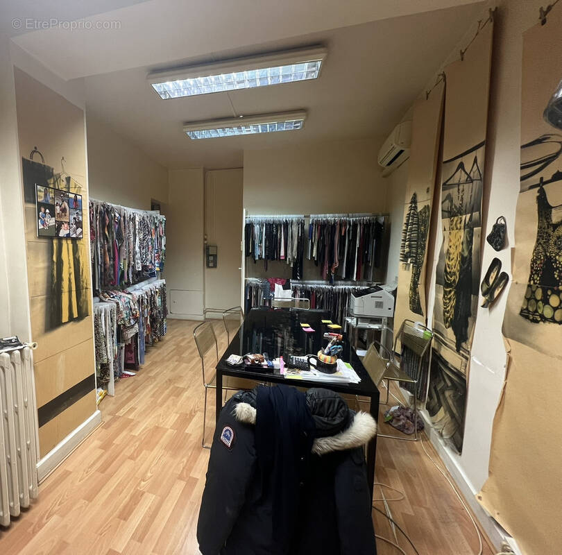 Commerce à PARIS-10E