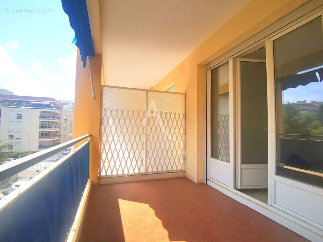 Gorbella : bel appartement 2 pieces dans residence standing - photo 3