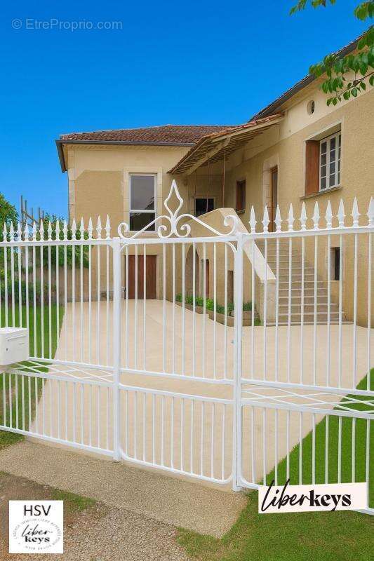 Maison à BOURNAZEL
