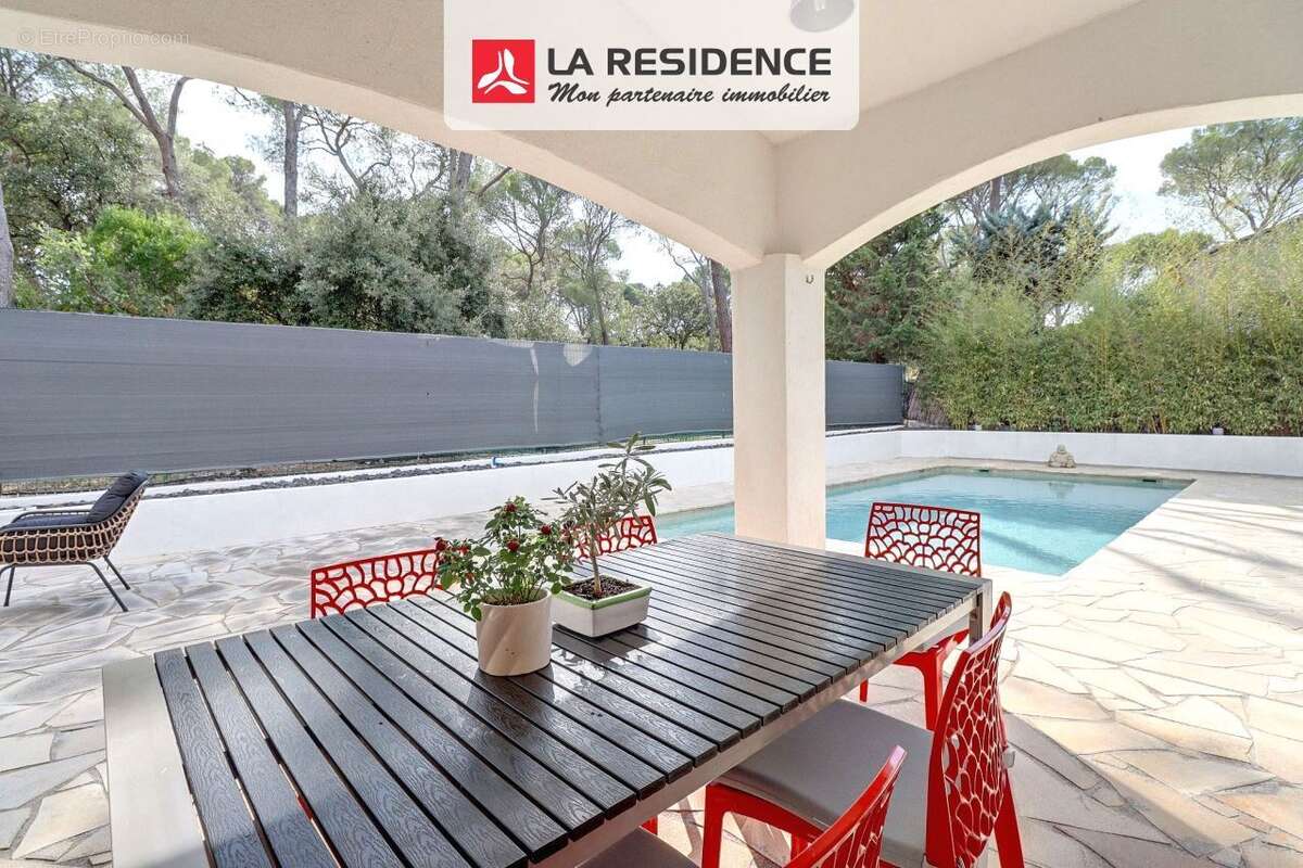 Maison 150 m² à Frejus  - photo 4