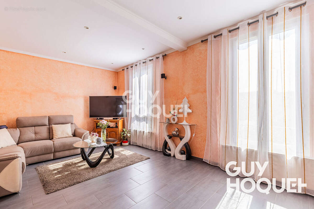 Maison à JUVISY-SUR-ORGE