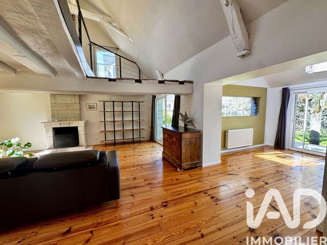 Photo 2 - Maison à SAINT-CLEMENT-DES-LEVEES