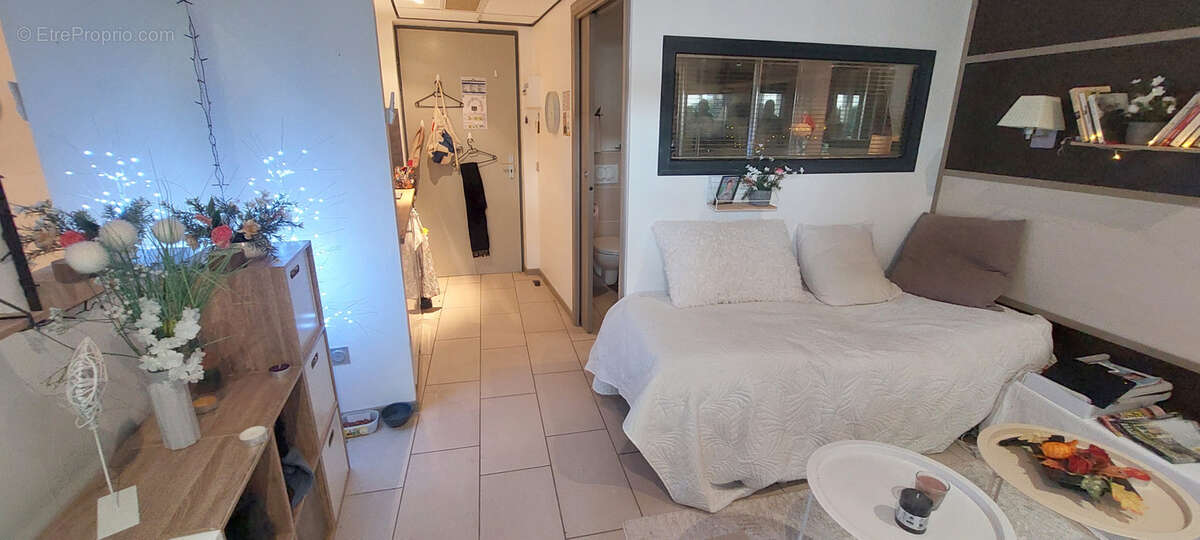 Beau studio avec terrasse - photo 3