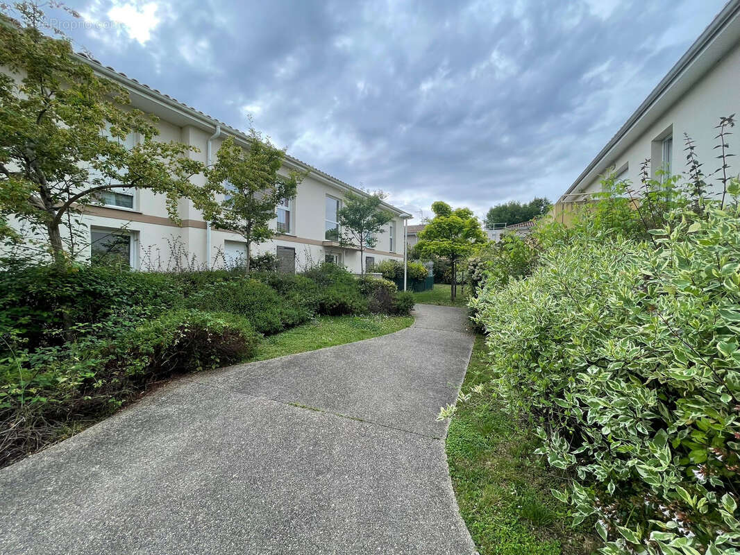 Appartement à FARGUES-SAINT-HILAIRE