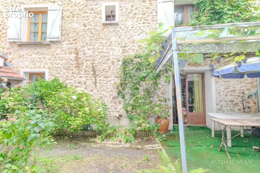 Maison à LEUVILLE-SUR-ORGE