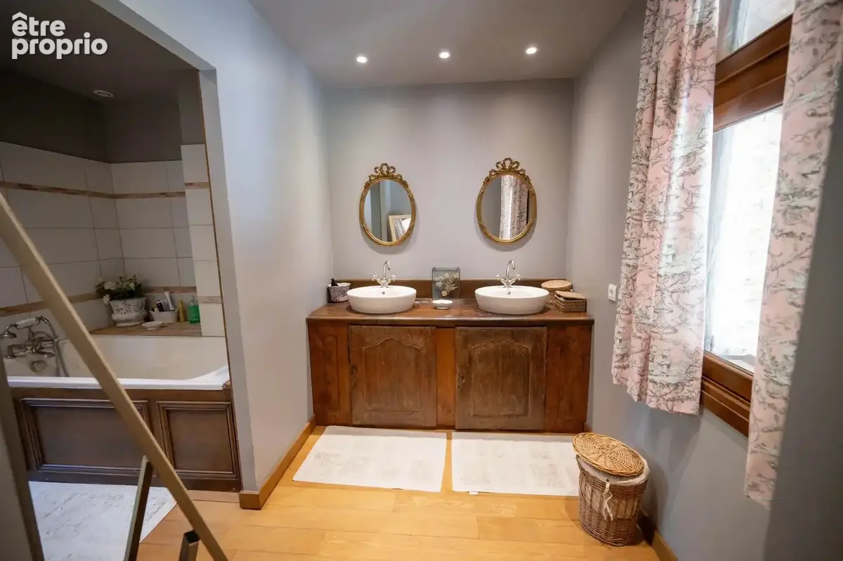 Logis avec parc boisé thurageau - photo 13