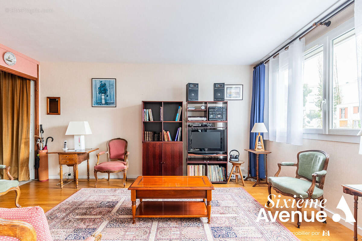 Appartement à CHILLY-MAZARIN