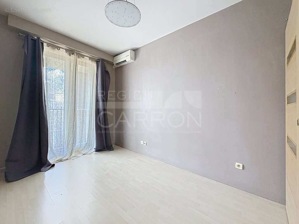 Lyon 8 proche parc blandan t4 duplex dernier etage terrasse 18m² 419000€ - photo 5