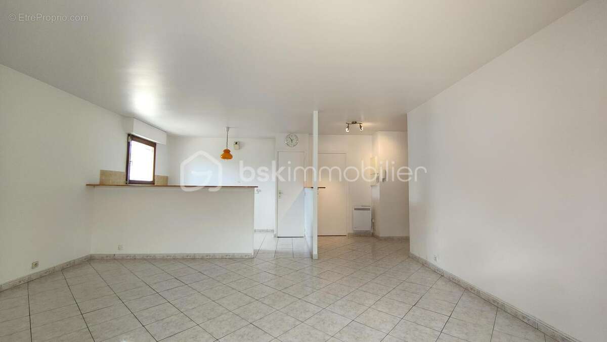 3 pièces de 68m2 en rez-de-chaussée avec loggia, terrasse et parking - photo 8