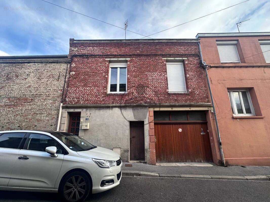 Maison à SAINT-QUENTIN