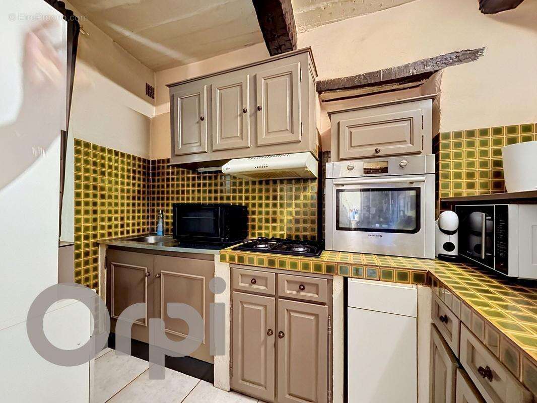 Maison à LE MUY