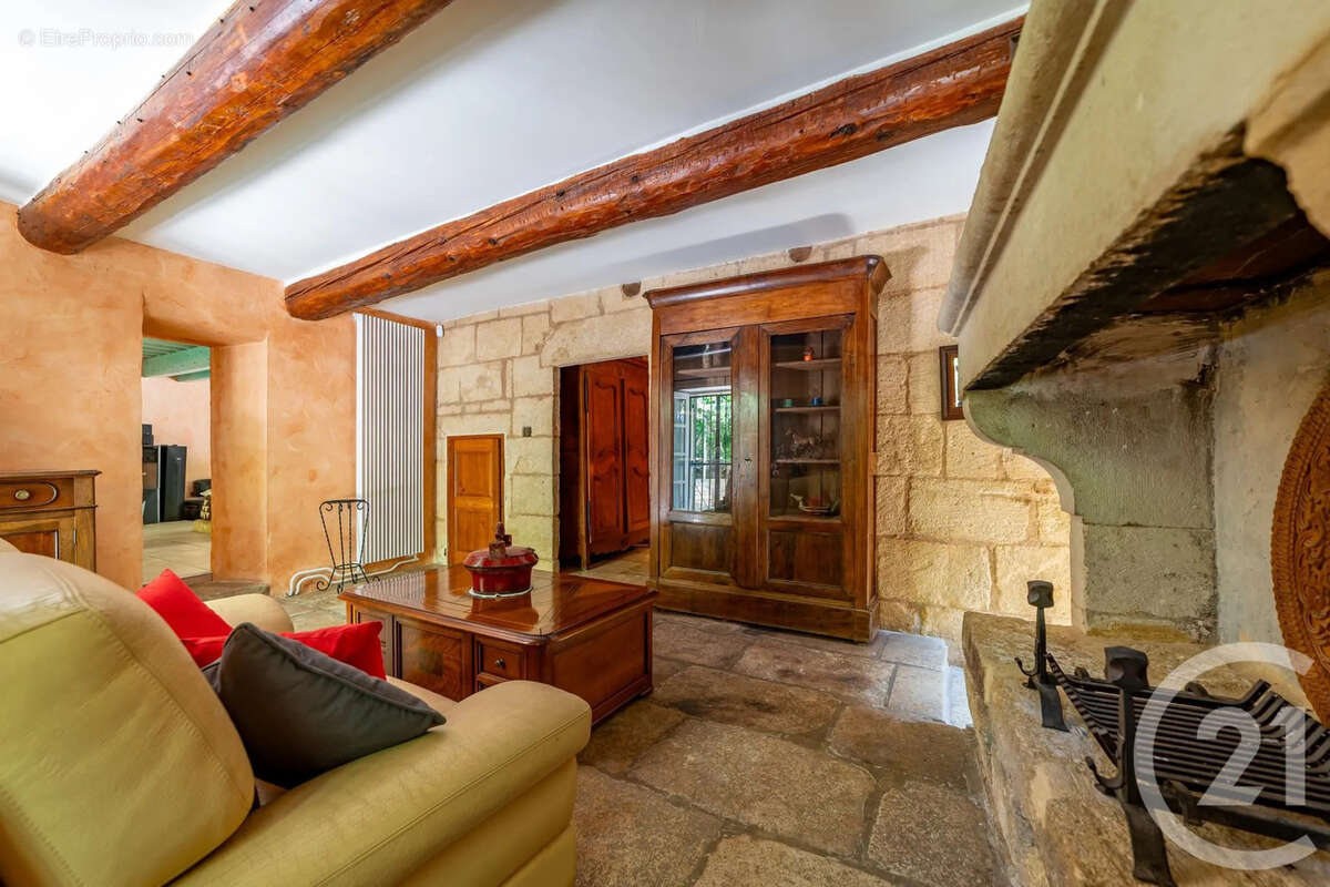 Maison 183 m² à Poulx  - photo 7