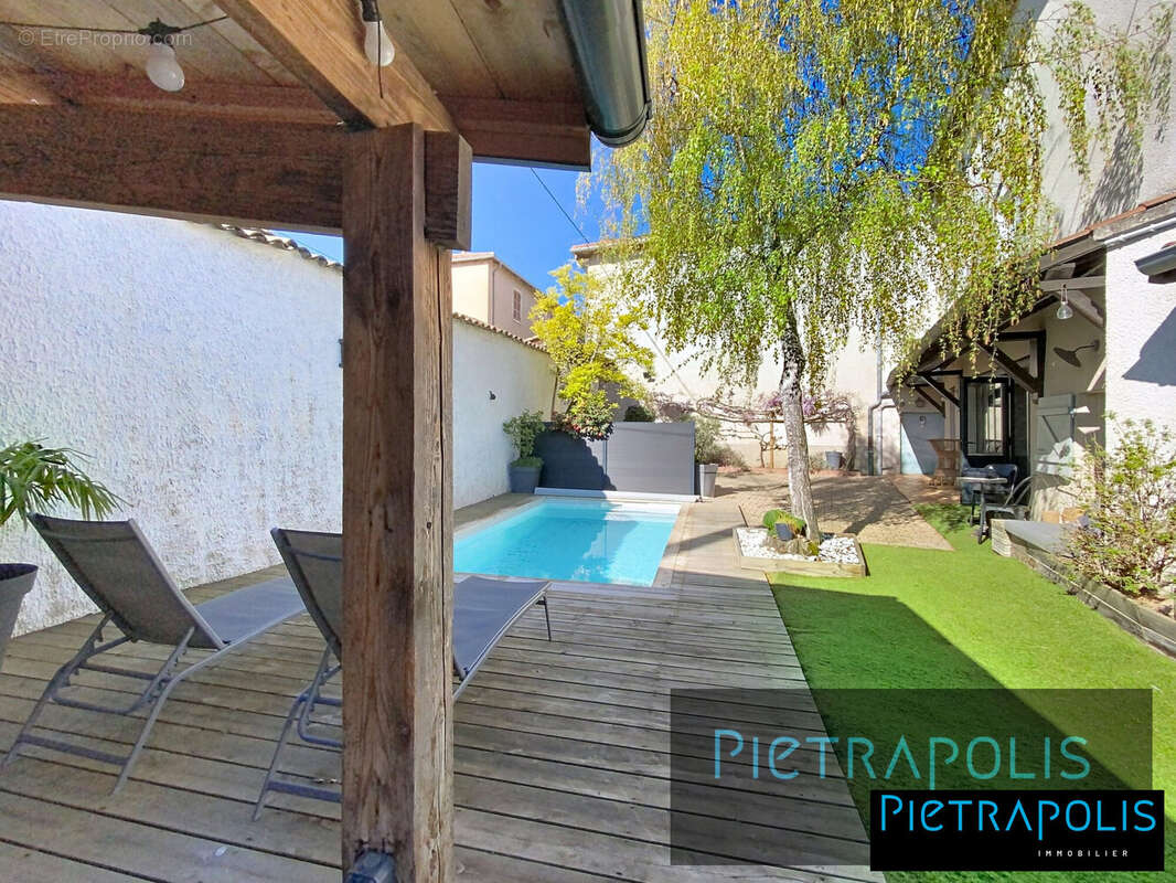 Maison à SAINT-GEORGES-DE-RENEINS