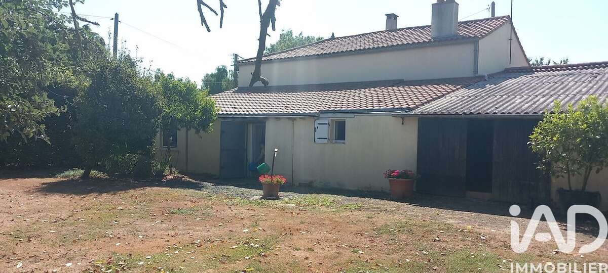 Maison 129 m² à Chantonnay  - photo 2