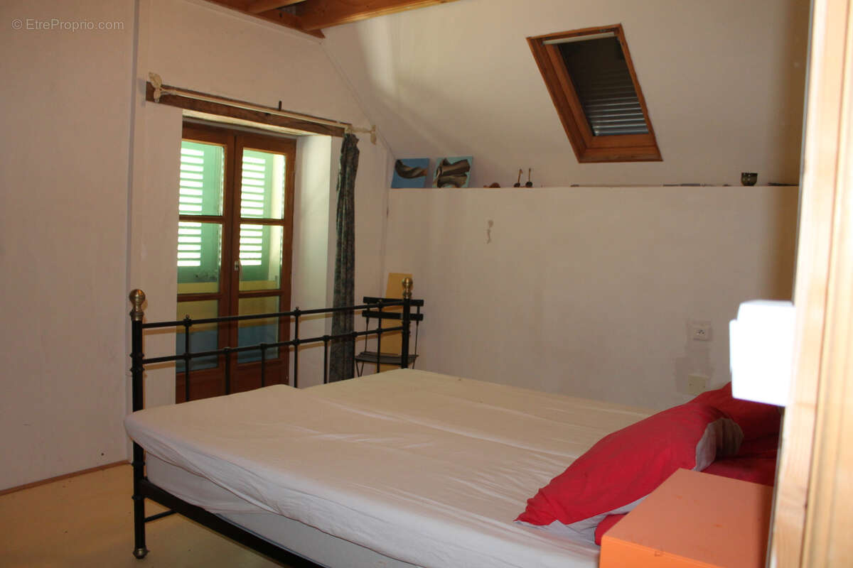 Maison à SAINT-JEANVRIN