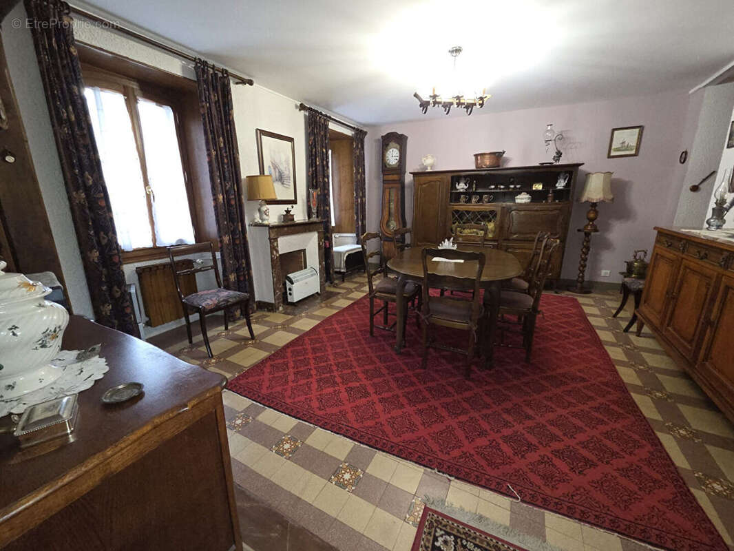 Maison à NOGENT-LE-PHAYE