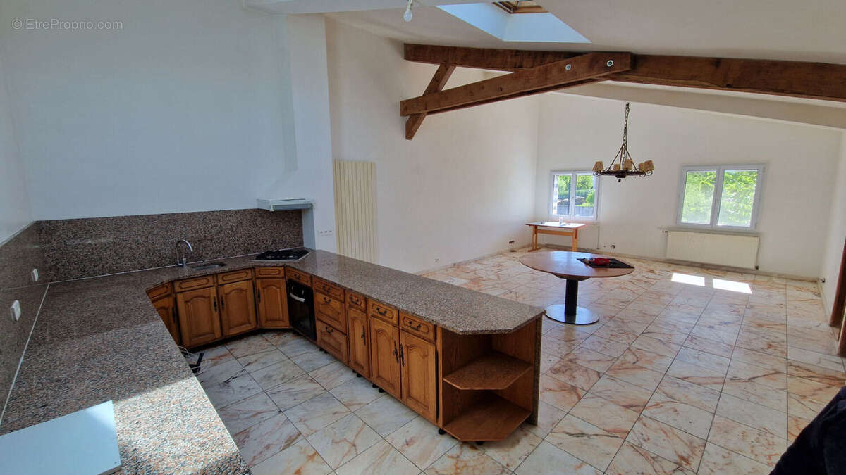 Appartement à VAUGRIGNEUSE