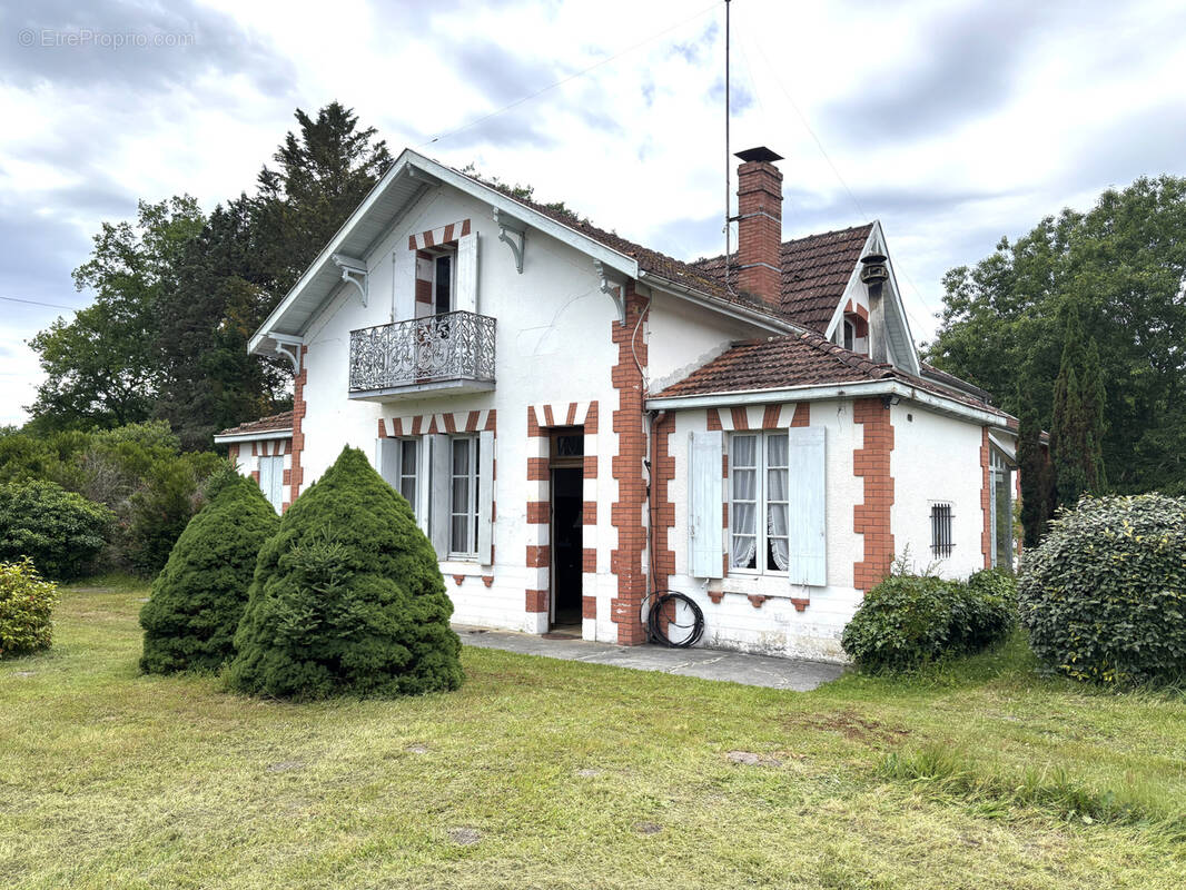 Maison à BELIN-BELIET