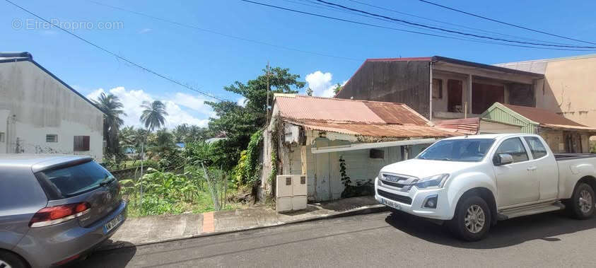 Maison à CAPESTERRE-BELLE-EAU