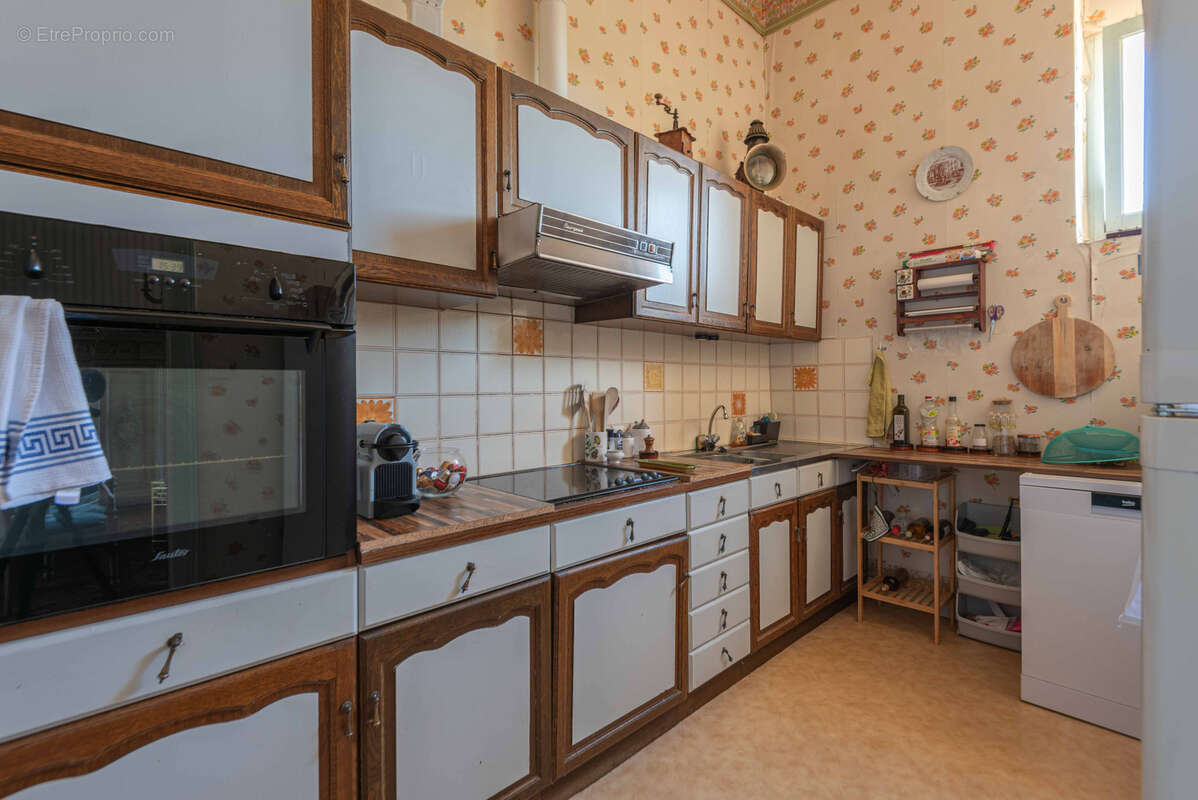 Ancien chateau viticole - potentiel 585 m2 surface habitable - 7 hectares - photo 31