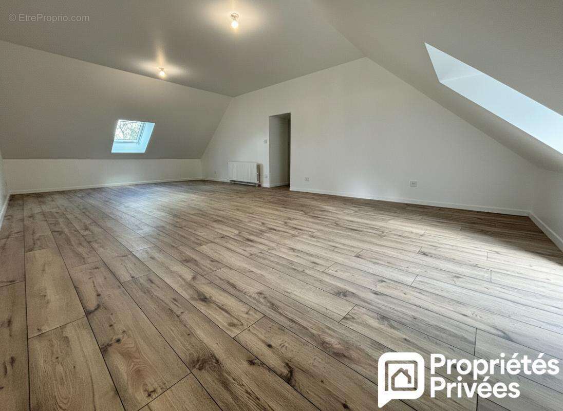 Maison 4 chambres de 123.5 M2 , MEHUN SUR YEVRE - photo 10