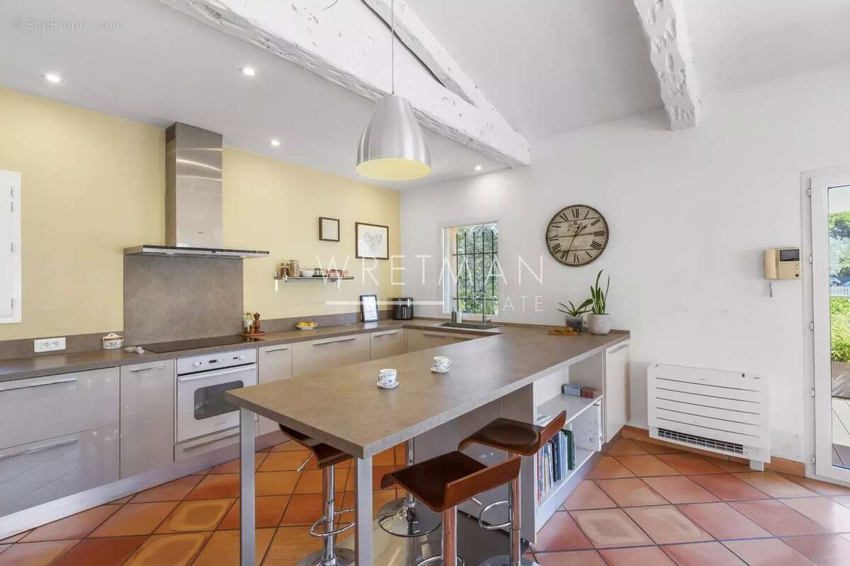 Jolie maison avec jardin et piscine - Valbonne - photo 11