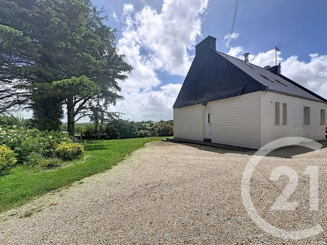 Maison 114 m² à Hengoat  - photo 17