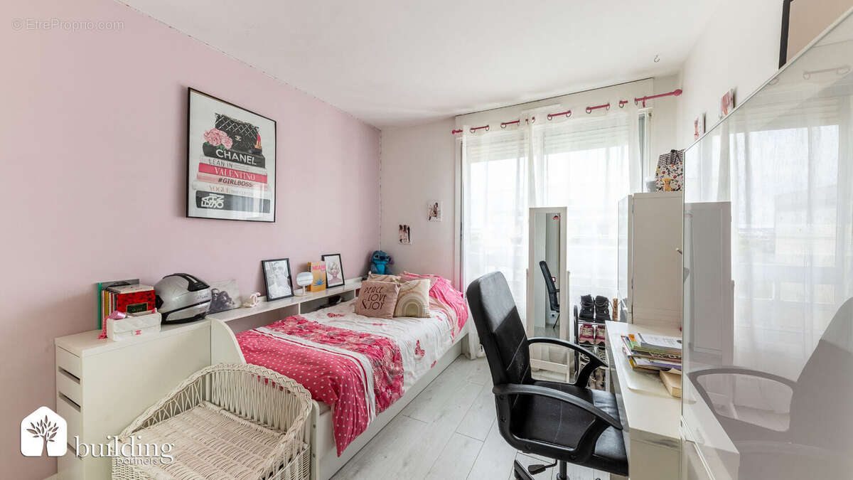 Appartement à LEVALLOIS-PERRET