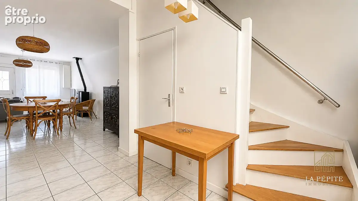 Maison rénovée- 3 chambres- cour bien exposée - photo 3
