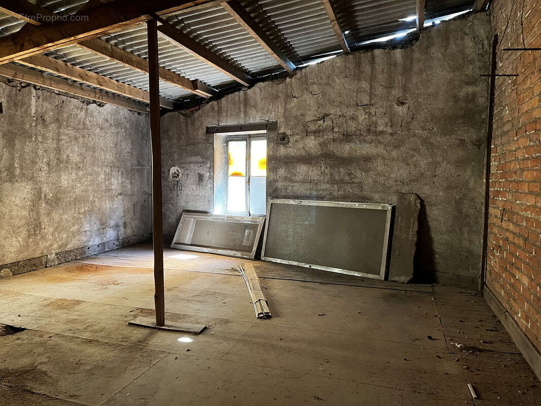 Commerce à SAINT-JUNIEN