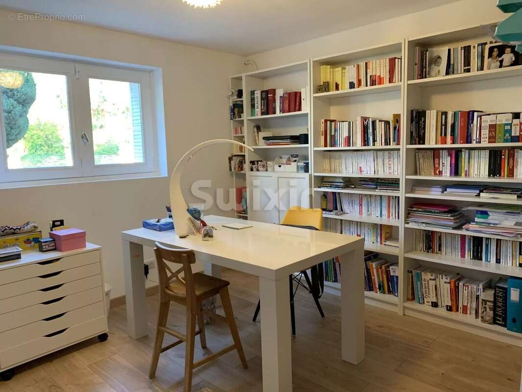 Maison à CHARNAY-LES-MACON