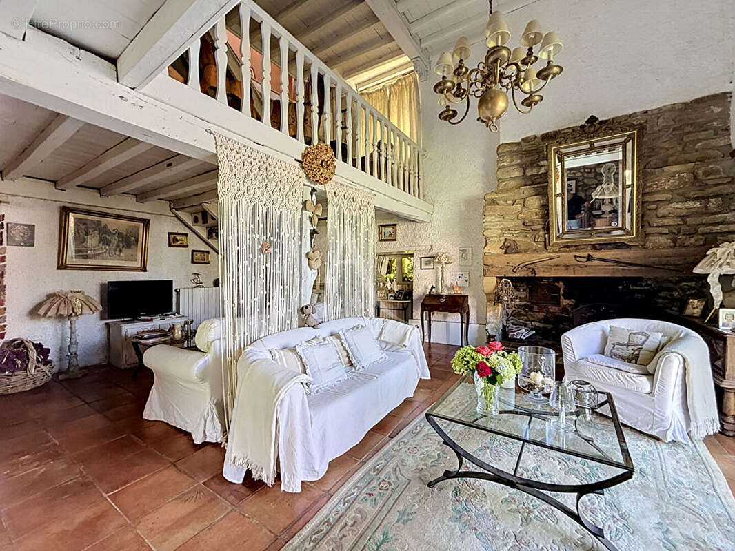 Propriété d'exception, gîte et écurie - photo 5