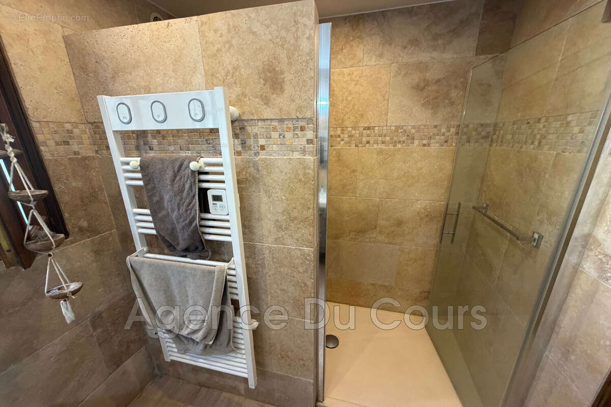 Maison à SAINT-VALLIER-DE-THIEY