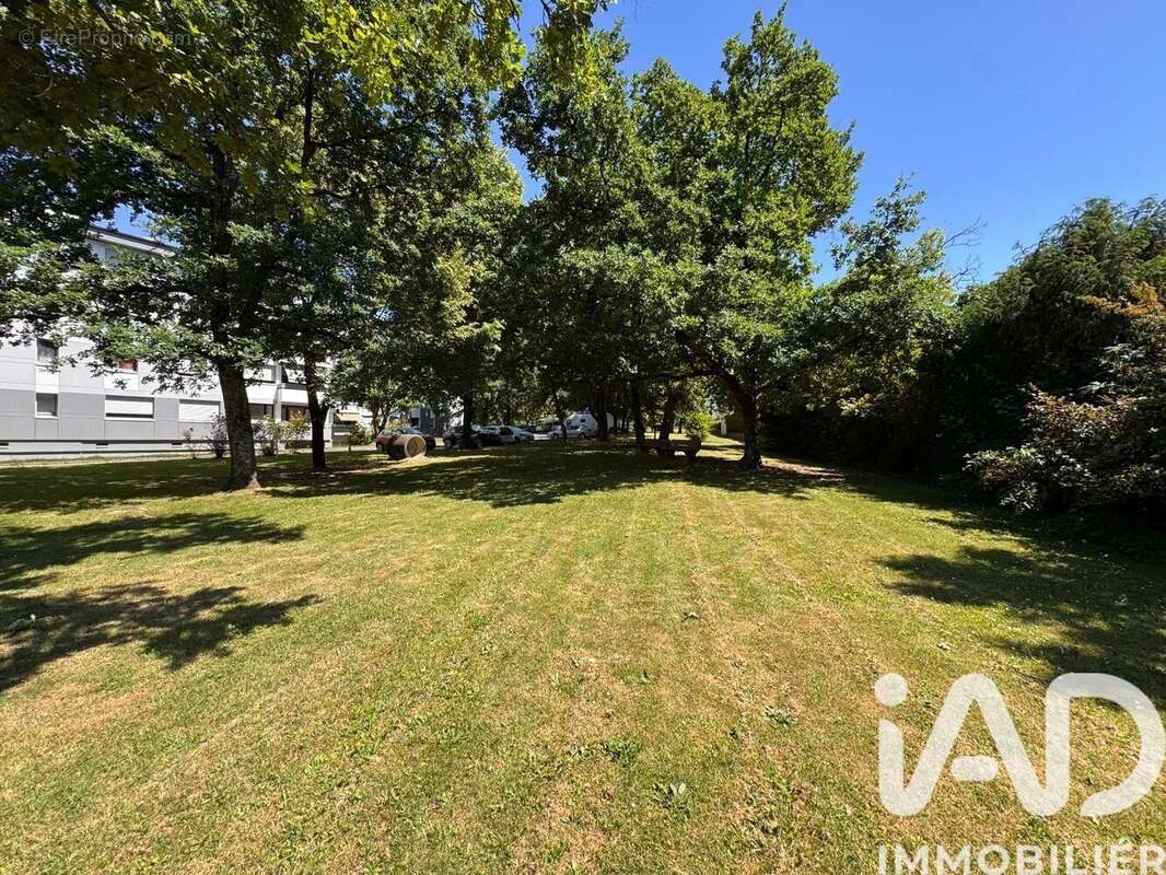 Appartement 97 m² à Saint-Julien-En-Genevois  - photo 9