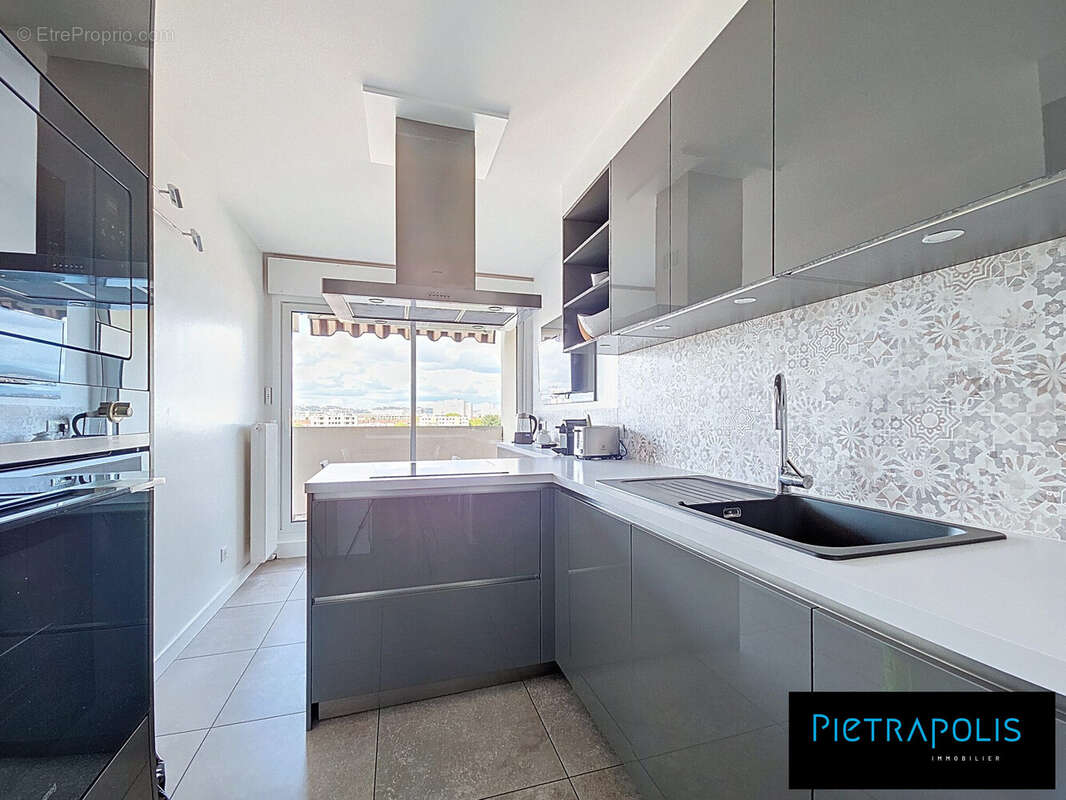 Appartement à LYON-8E