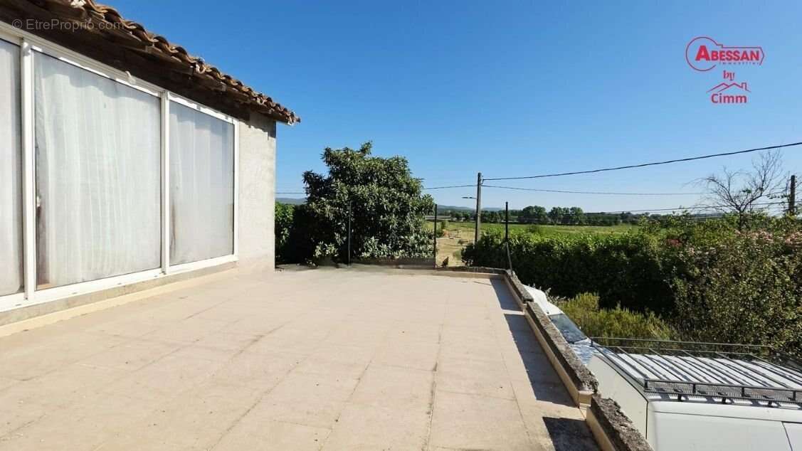 Maison à LEZAN