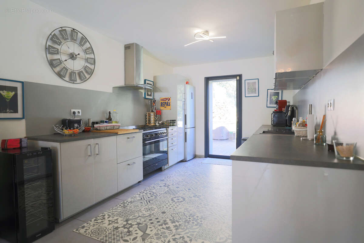 Maison à MEOUNES-LES-MONTRIEUX