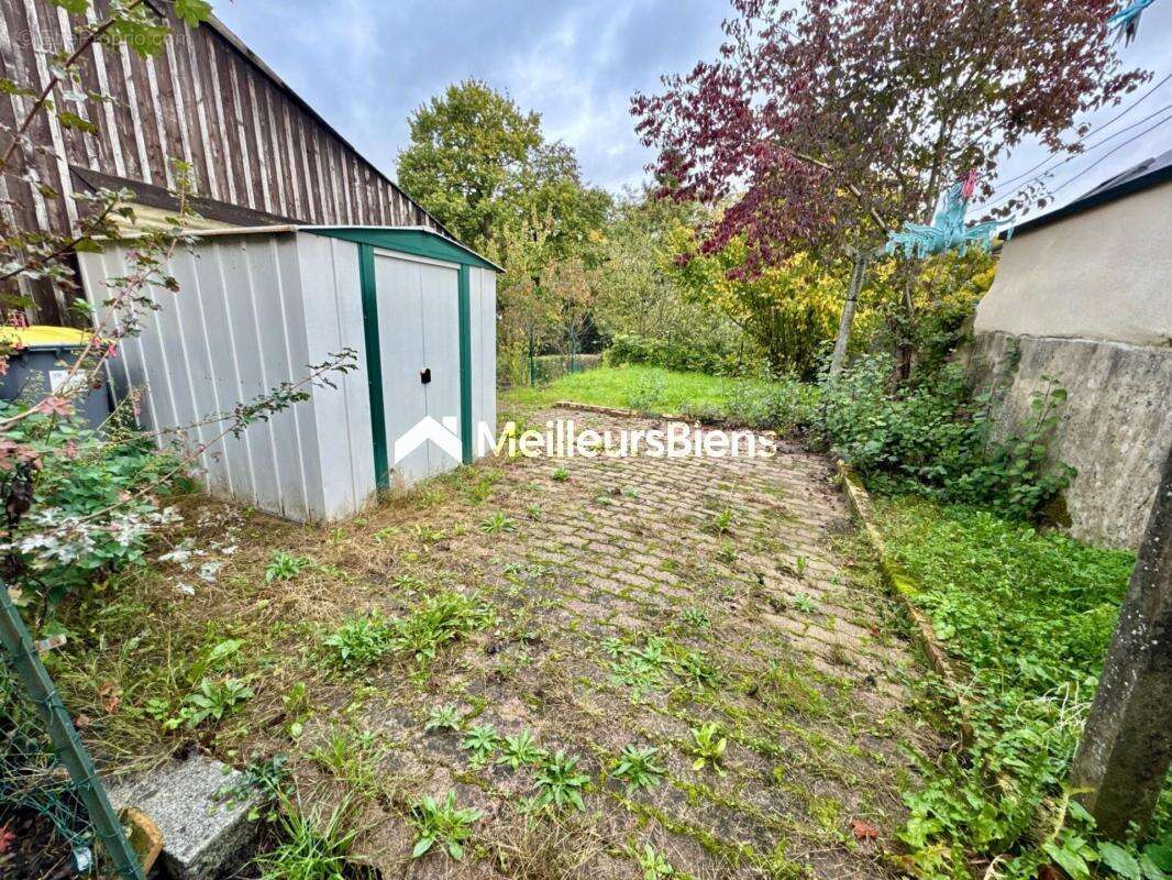 Maison à COSSE-LE-VIVIEN