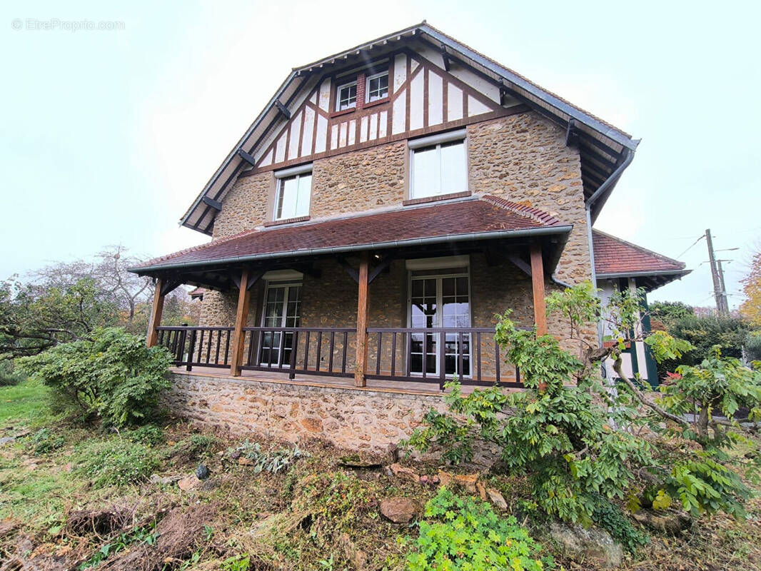 Maison à BOUSSY-SAINT-ANTOINE