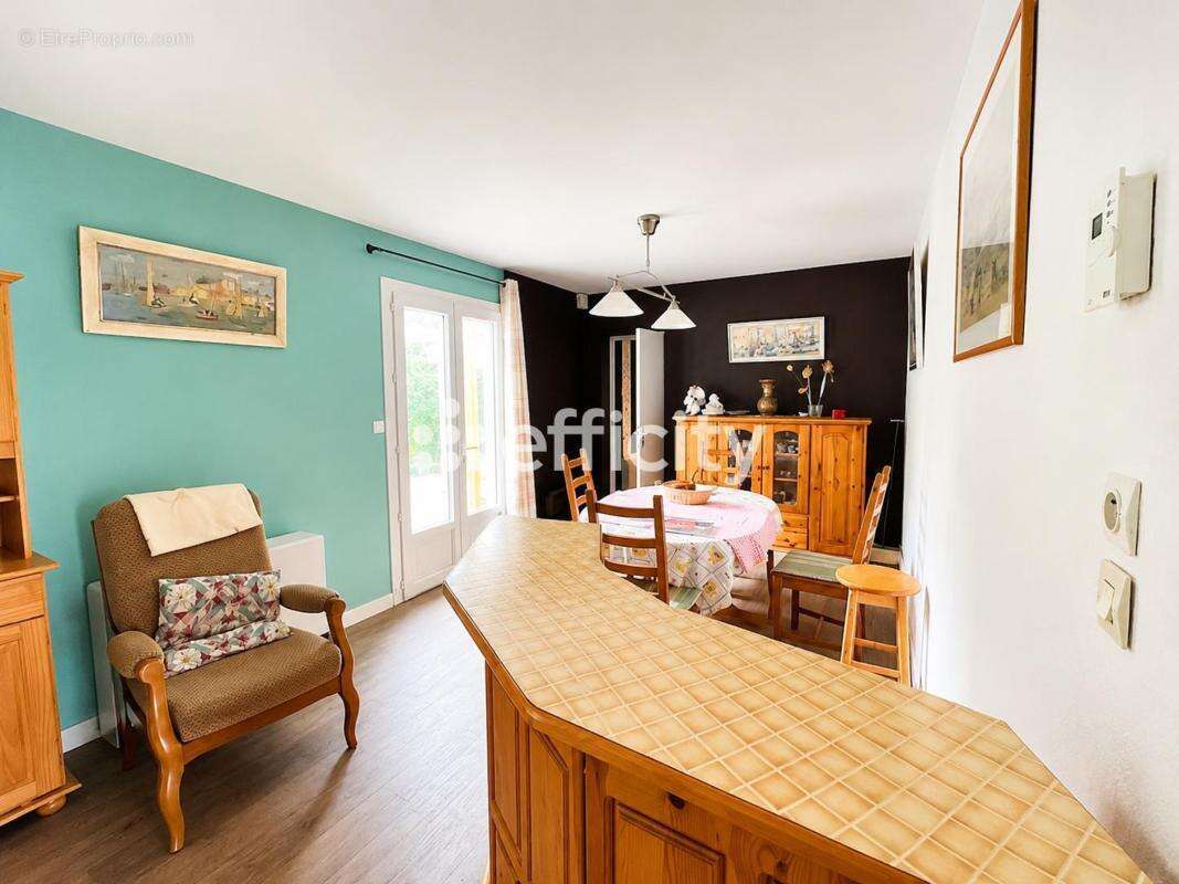 Maison 115 m² à Semussac  - photo 2